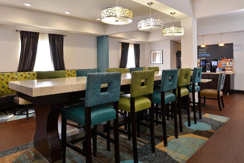 Holiday Inn Express Montgomery East I-85 By Ihg Eksteriør billede