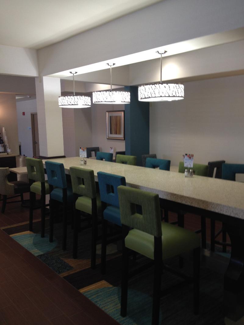 Holiday Inn Express Montgomery East I-85 By Ihg Eksteriør billede